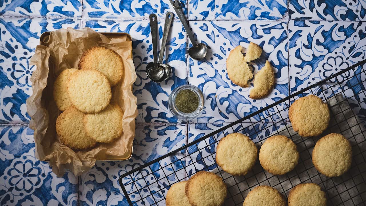 Lemon myrtle biscuits