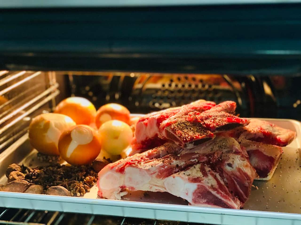 When Michael Le was growing up, weekends had an intoxicating smell: star anise, cardamom and beef.