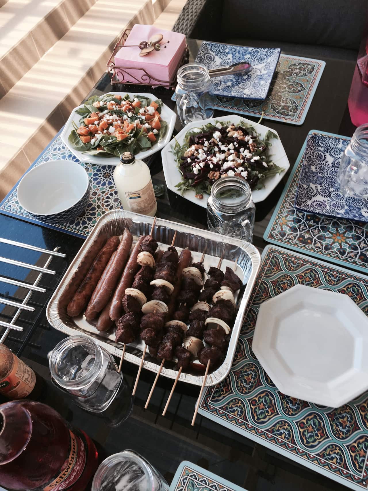 Anissa's family enjoy Palestinian food to break the fast.