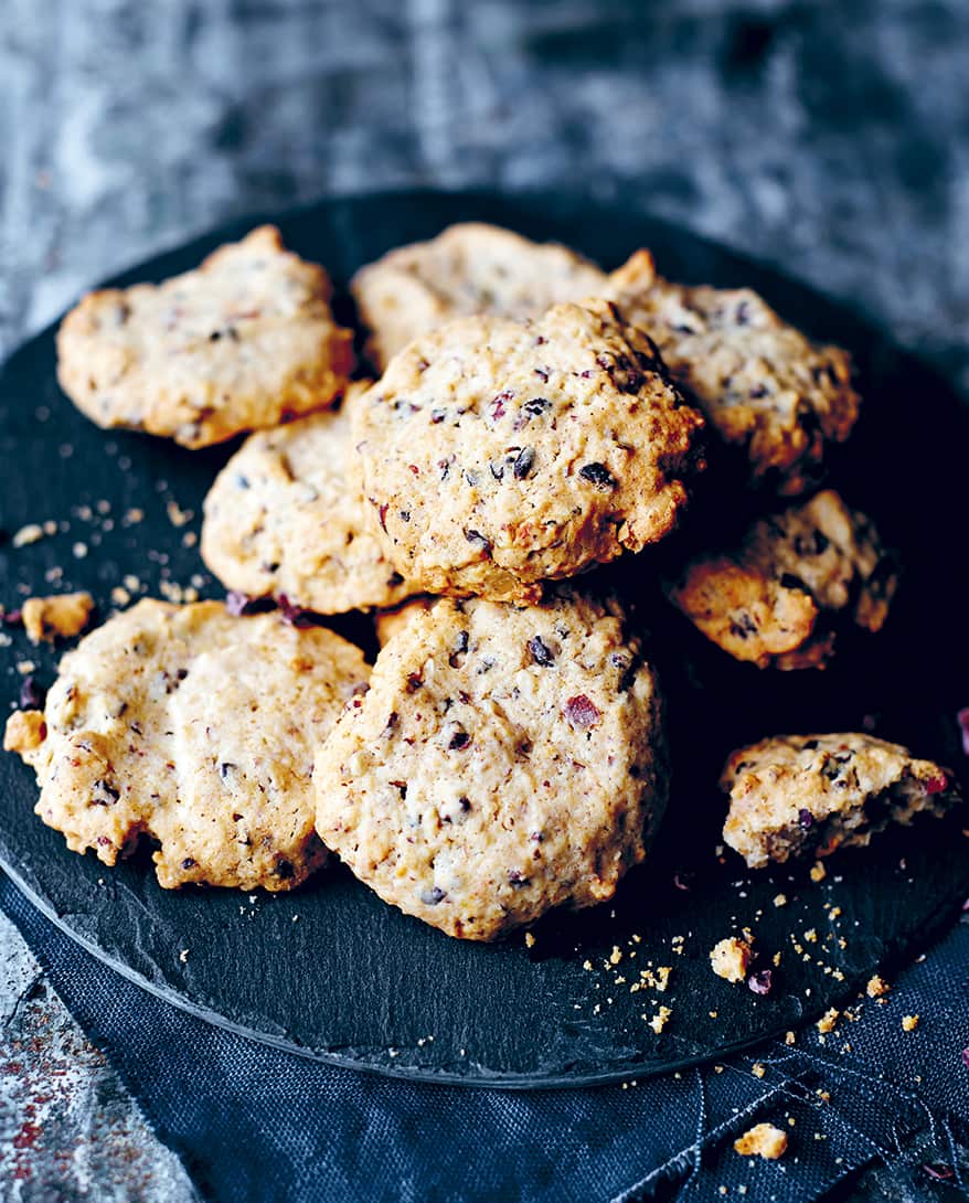 Cacao nib hazelnut cookiesCacao nib hazelnut cookies