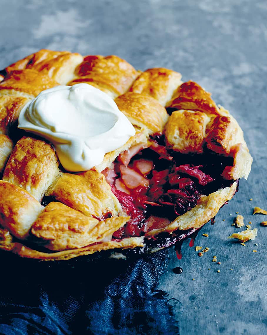Rhubarb & apple pie