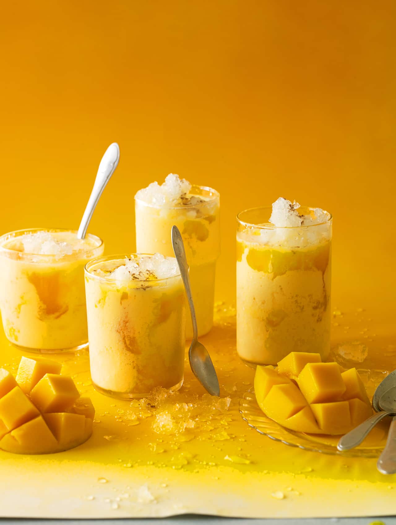 Indian mango smoothie (mango lassi)