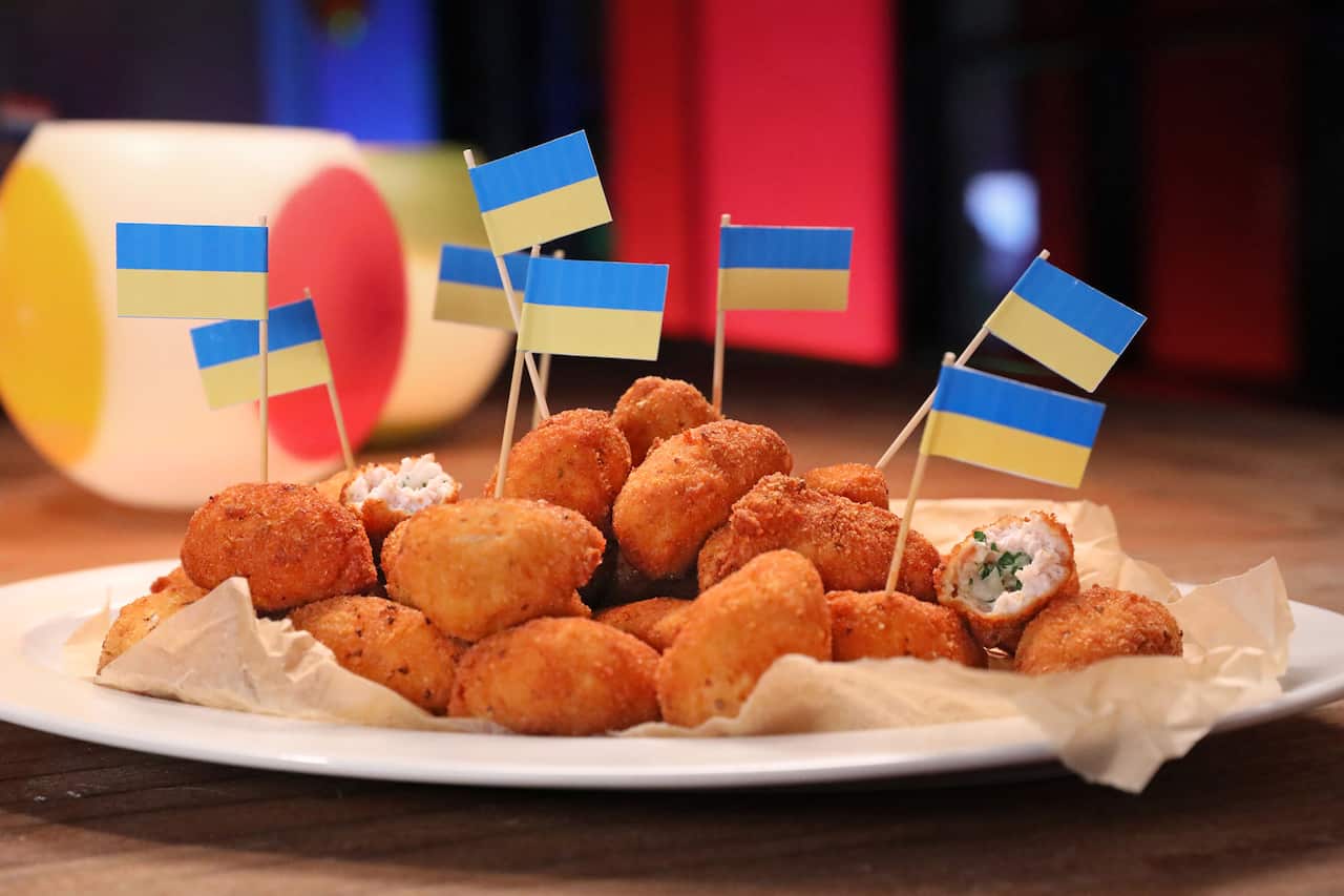 Garlic butter-stuffed chicken nuggets