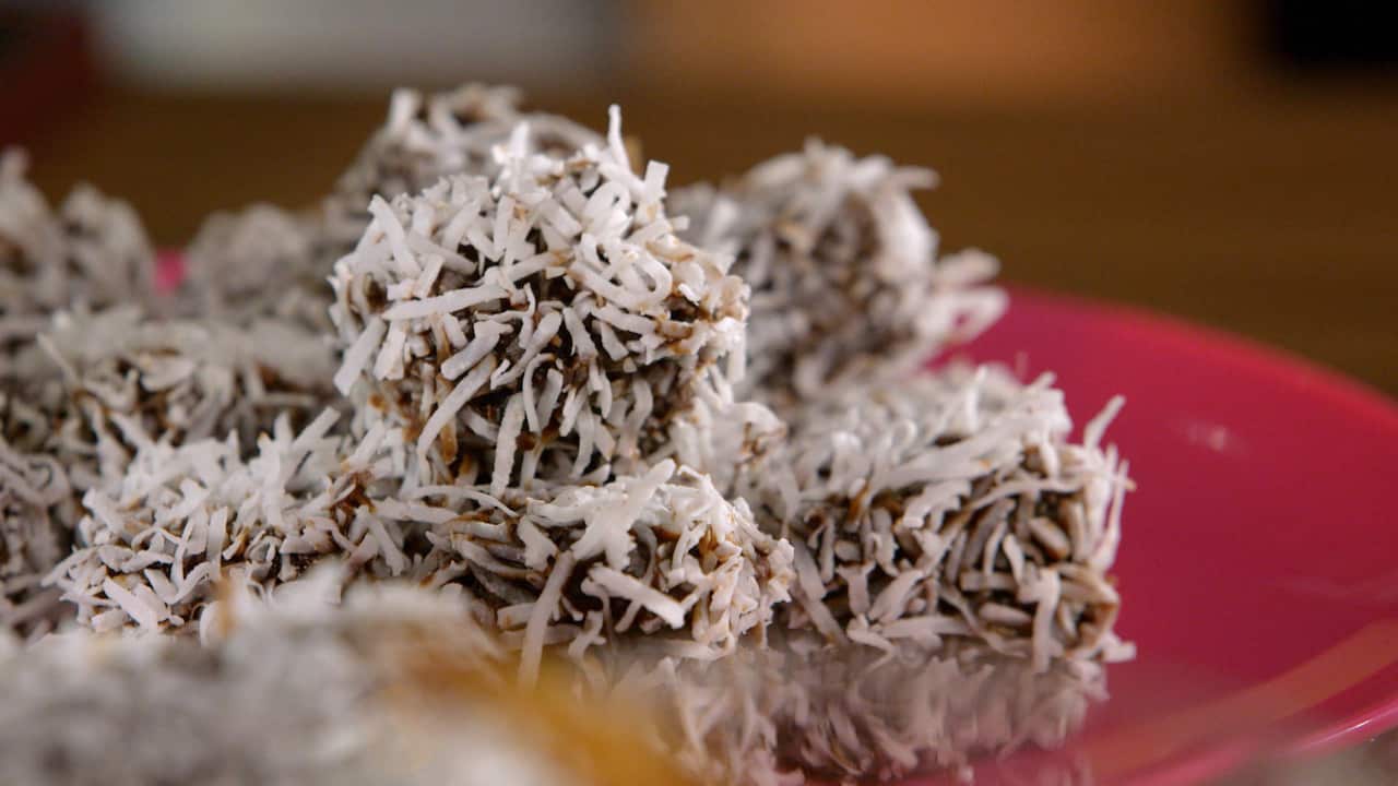 Classic lamingtons