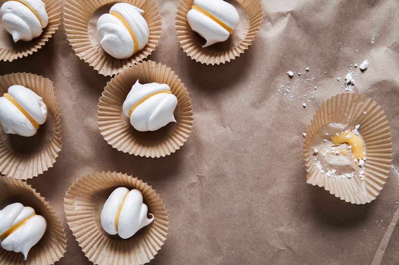 Lemon meringue kisses