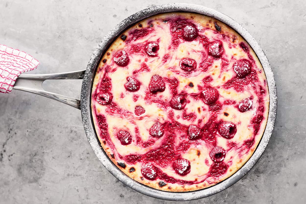 Baked lemon cheesecake