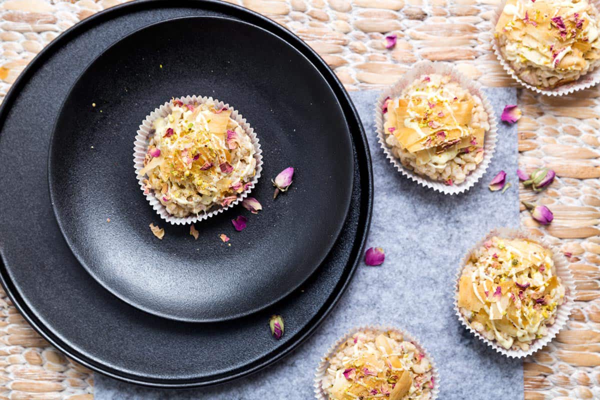 White chocolate baklava crackles