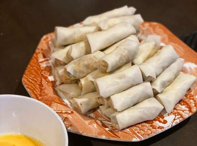 Raw lumpia