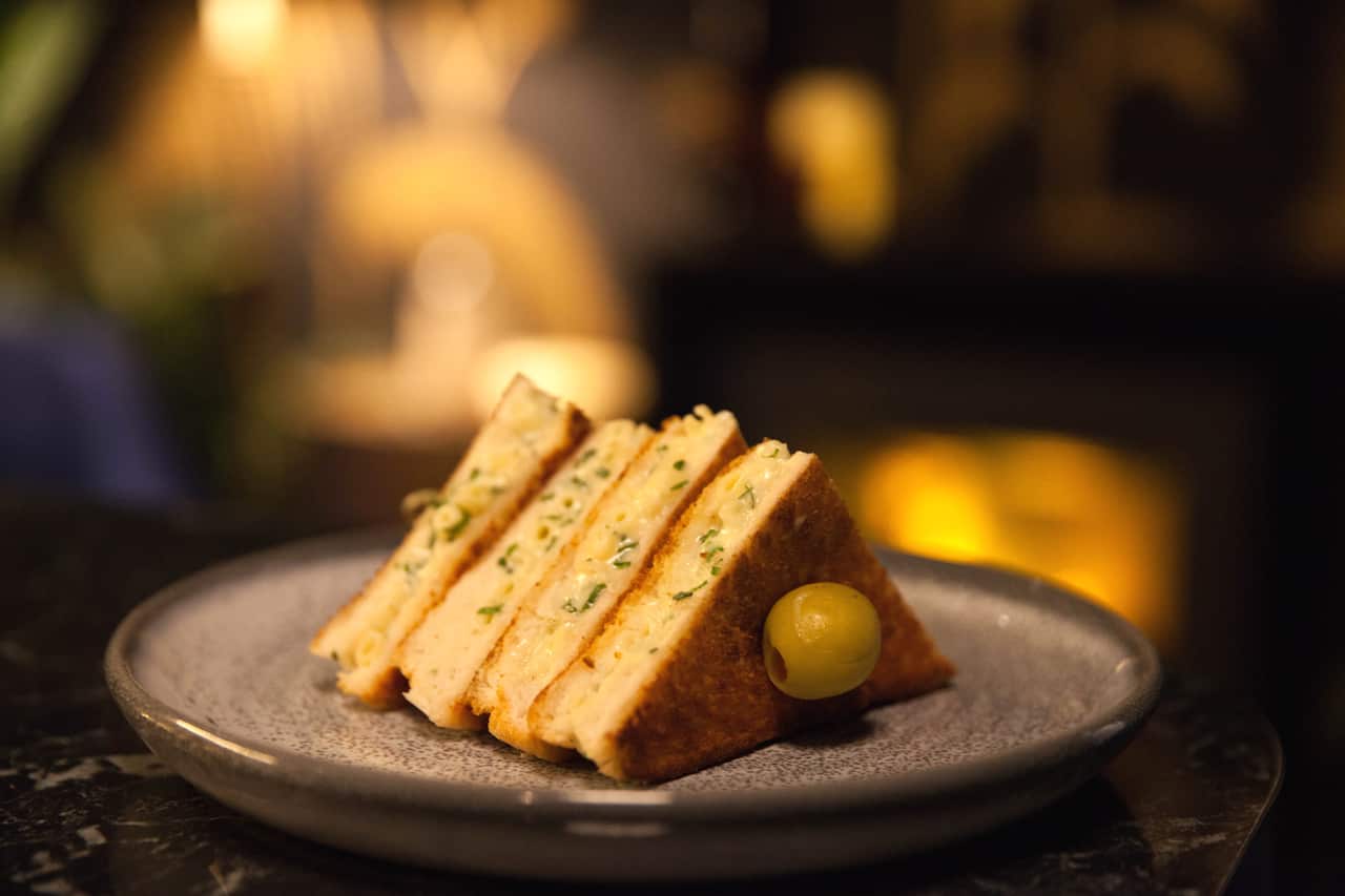 Mac ’n’ cheese toasties