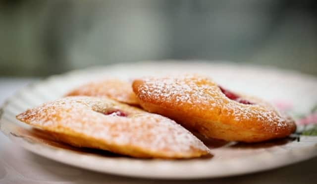 madelines with lemon curd.png