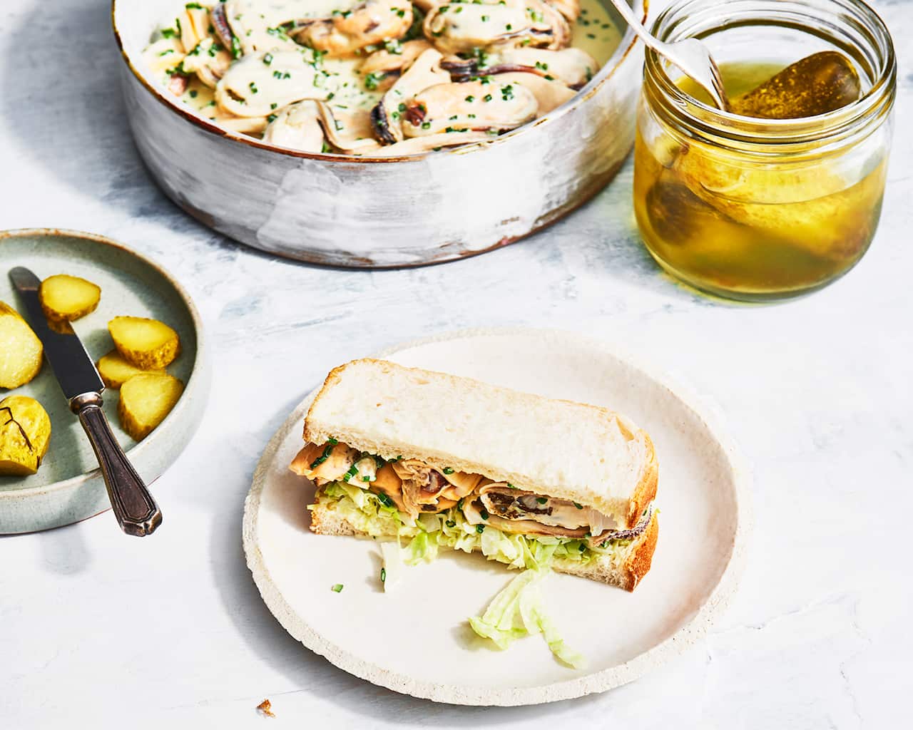 Mahón mussels with mayonnaise (muscleres de mahonesa)