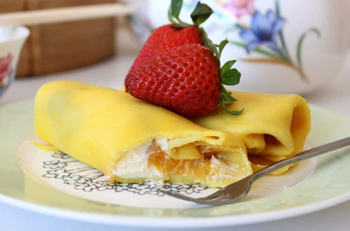 Mango pancakes