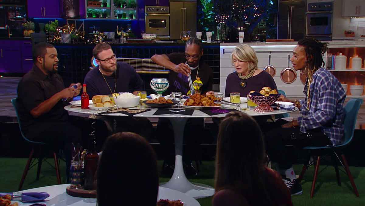 Ice Cube, Seth Rogan, Snoop Dogg, Marthat Stewart and Wiz Khalifa, At the table for Martha Stewart and Snoops Potluck Dinner Party