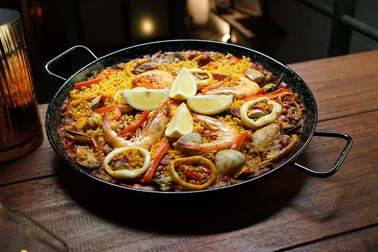 Meat and seafood paella