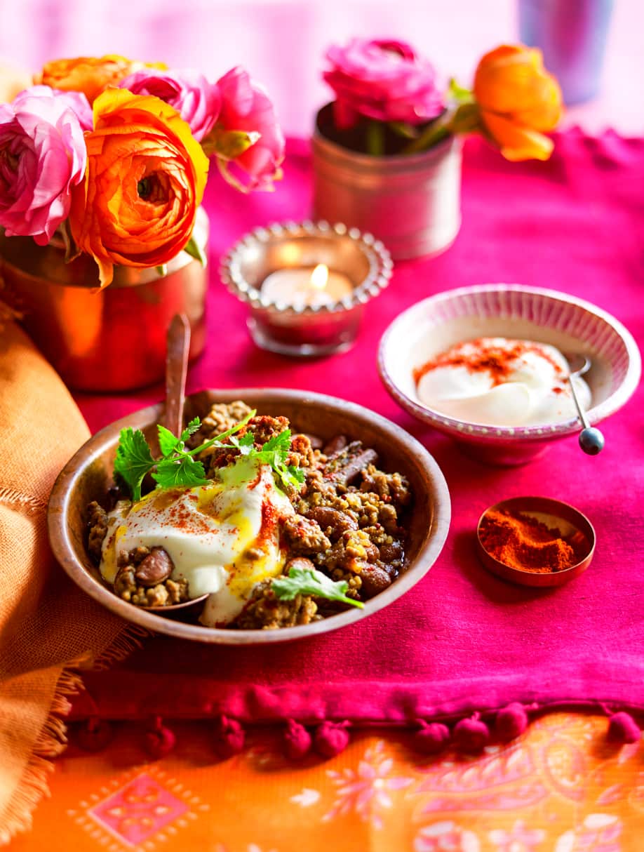 Minced goat with red kidney beans (razma keema)