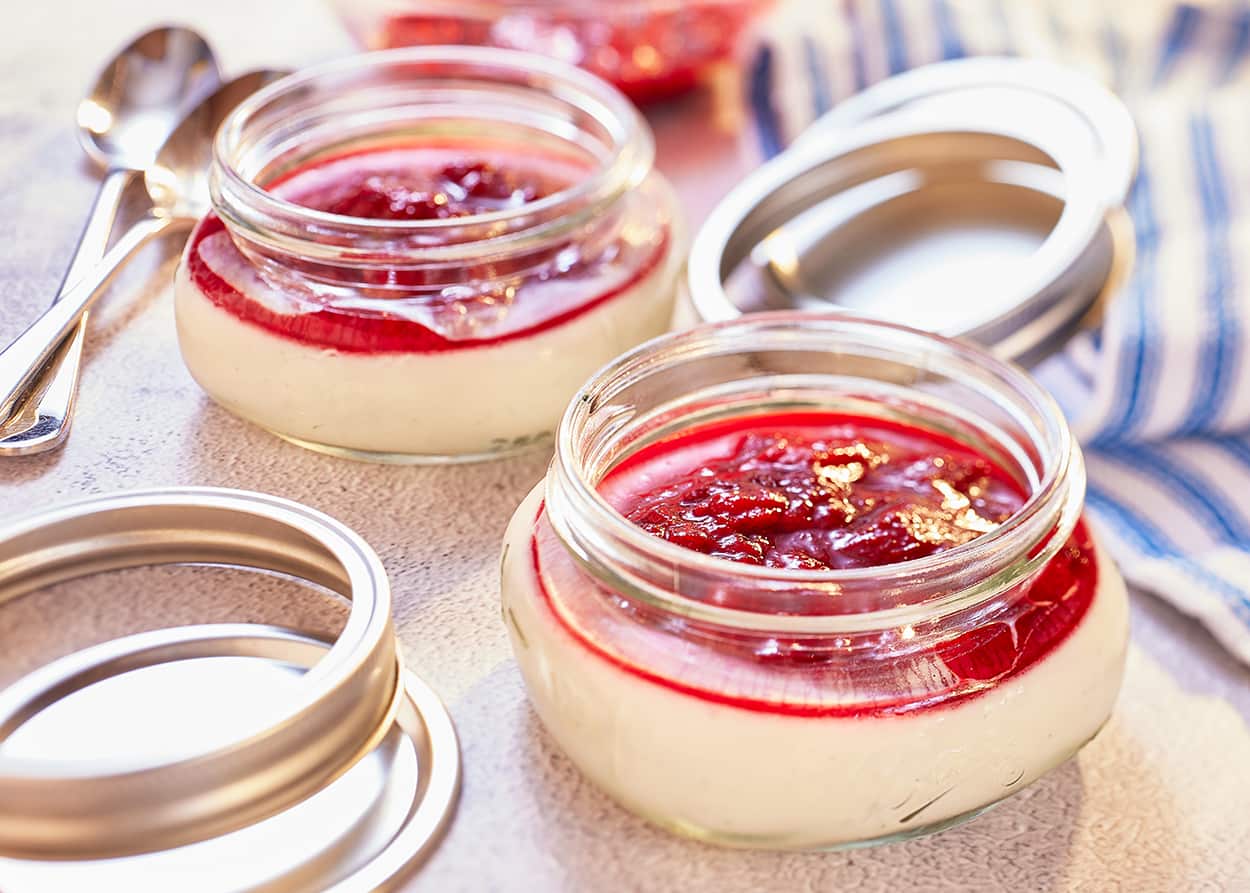 Strawberry panna cotta
