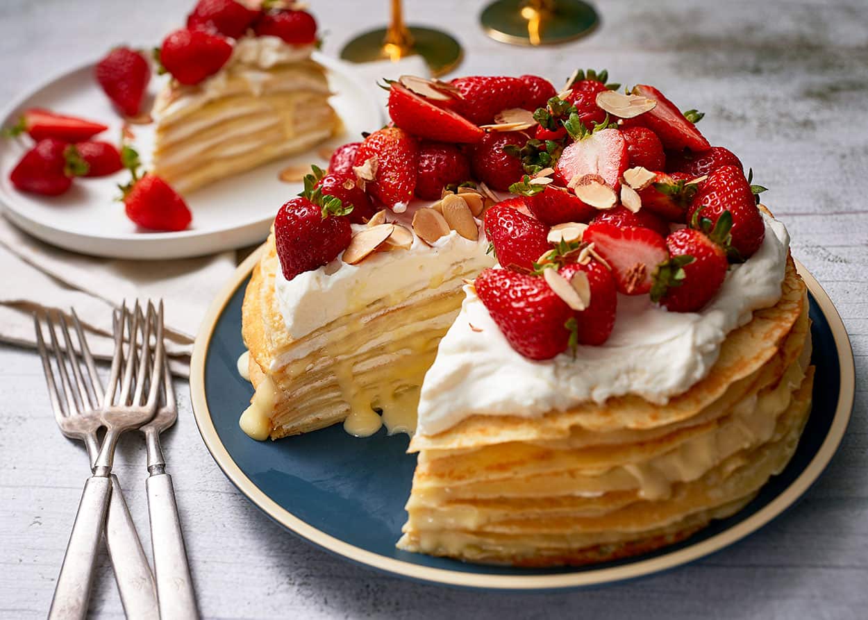 Strawberry lemon crêpe cake