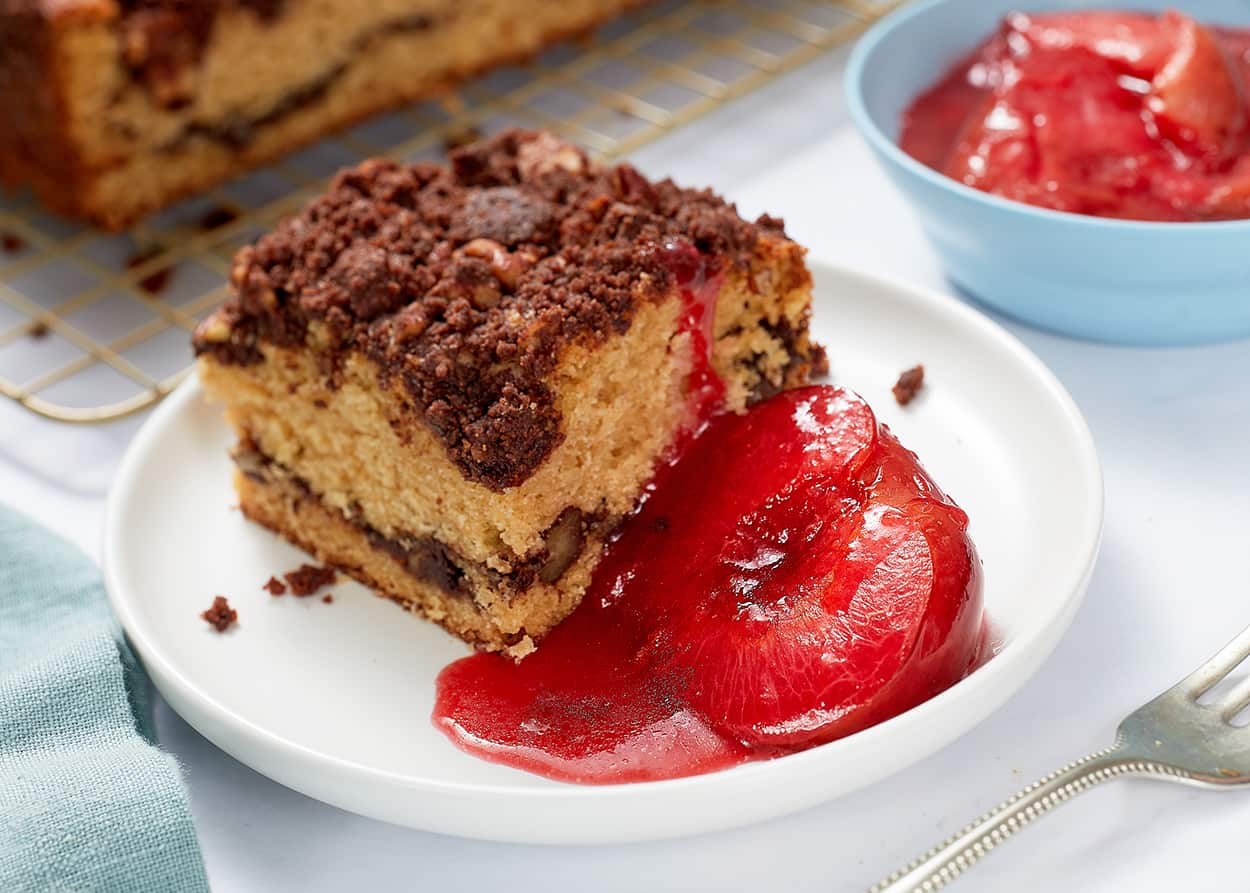 Cinnamon coffee cake with roasted fruit 