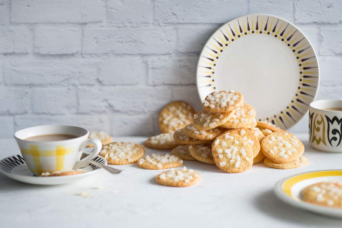 Norwegian almond butter biscuits (serinakaker)