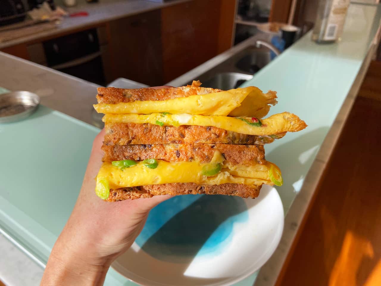 Omelette bread edges