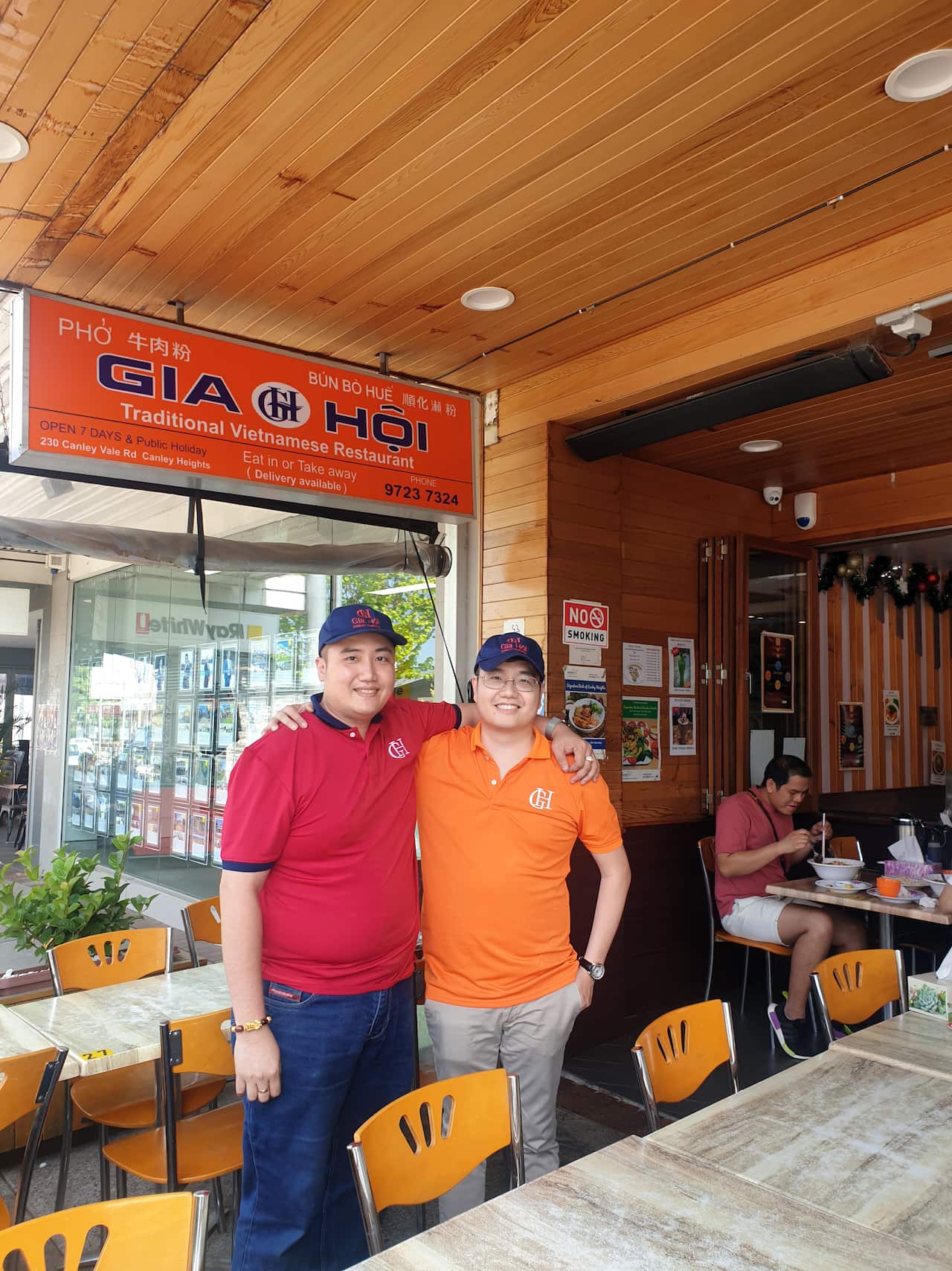 Trieu Phu (left) and Luan Bach at Gia Hoi
