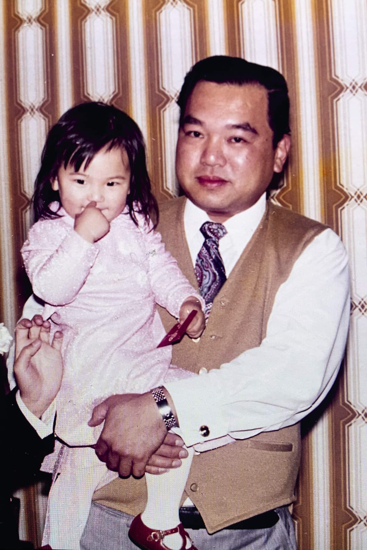 Hetty McKinnon as a child