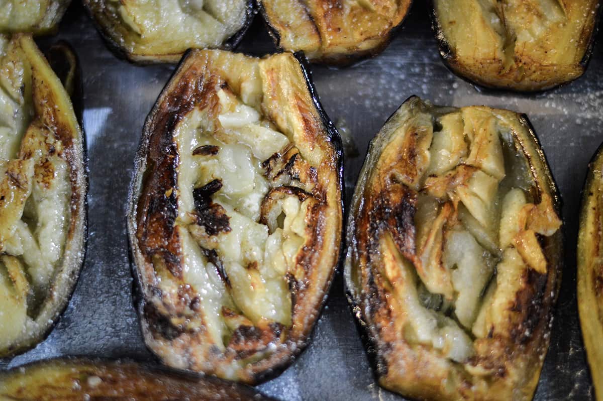 Stuffed eggplants with béchamel (papoutsakia)