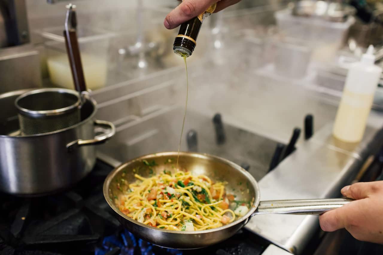 Pasta with olive oil at Agostino