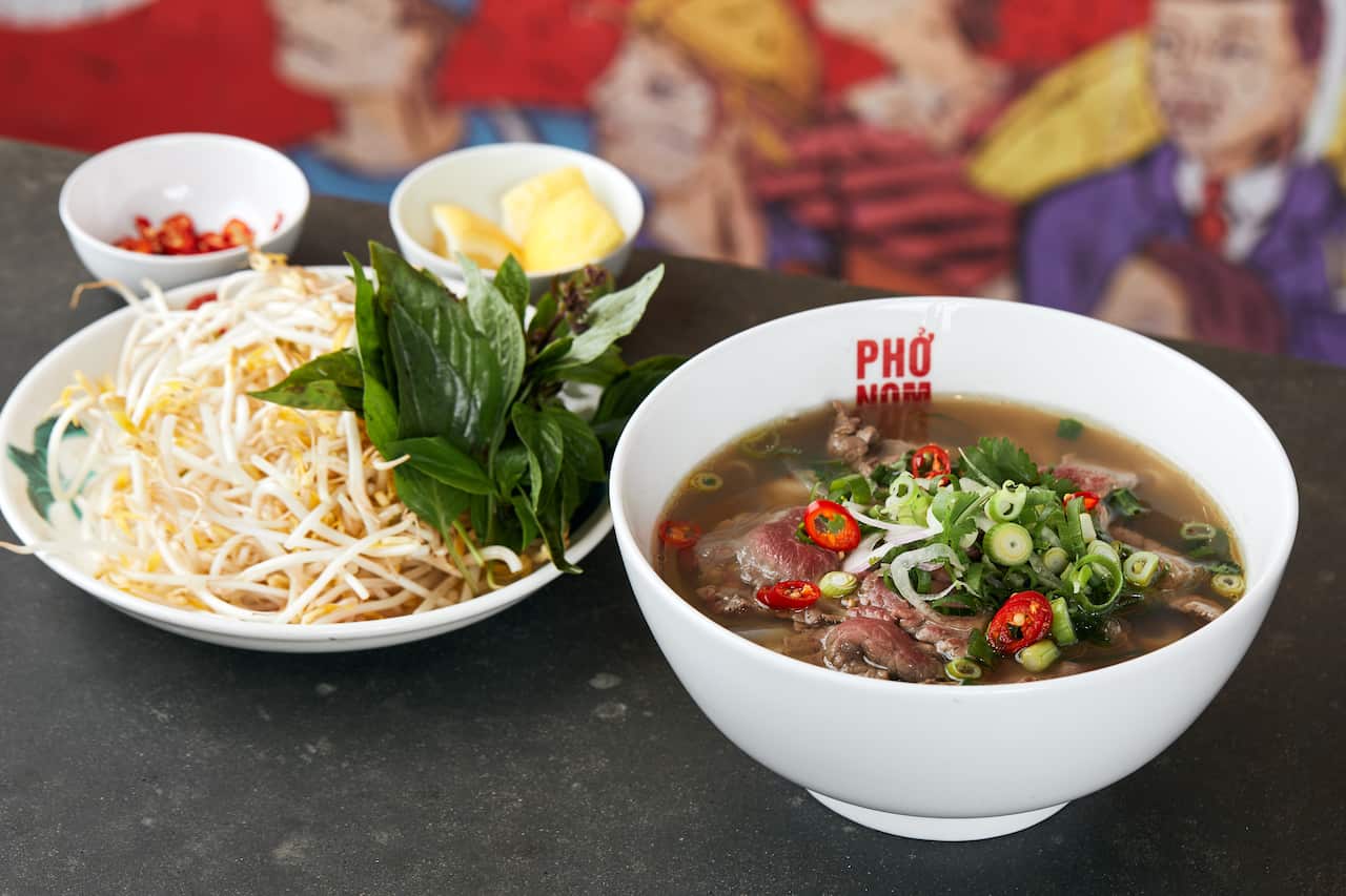 Pho nom