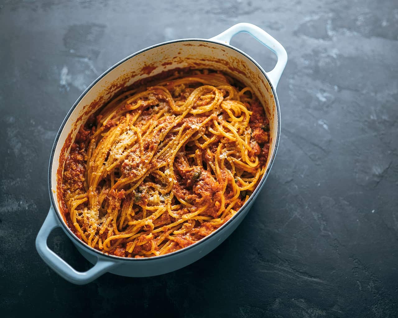 Picnic pasta with tuna and capers