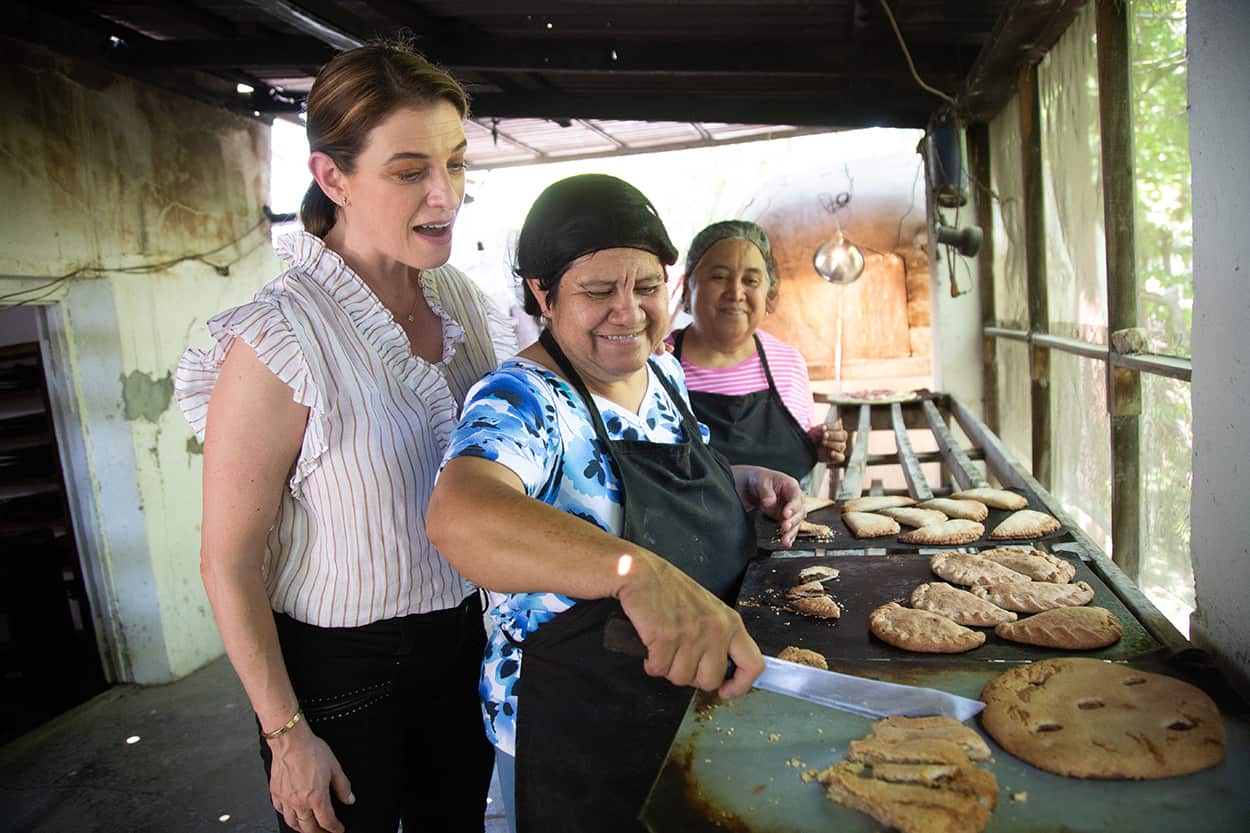 Pati Jinich visits a traditional bakery in the town of Bustamante