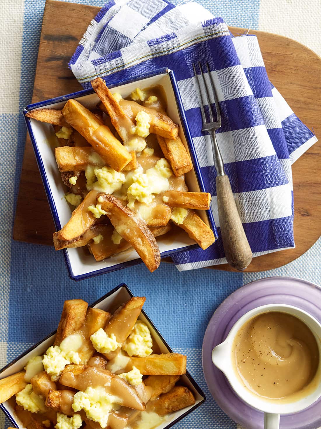 Fries with gravy and cheese curds (poutine)