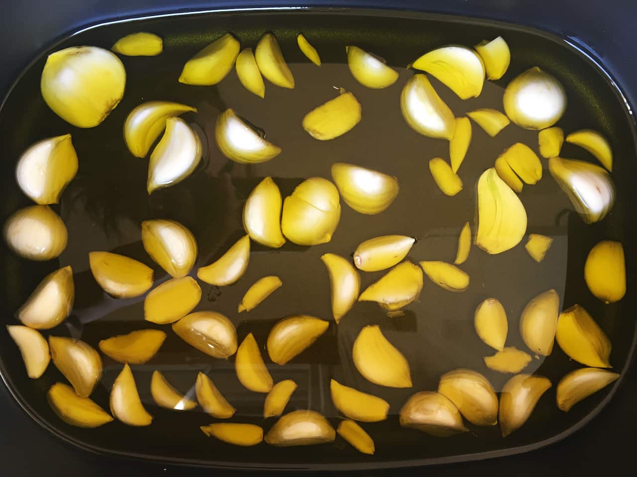 Garlic in olive oil