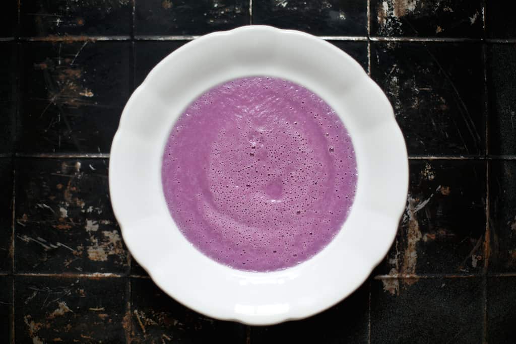 Red cabbage soup with almond butter