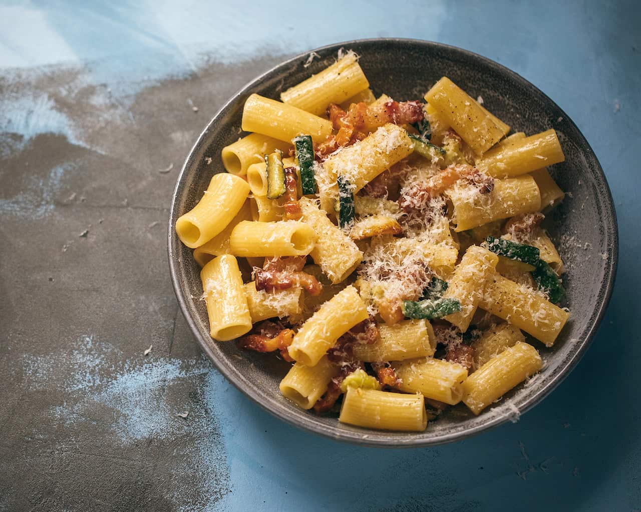 Rigatoni with zucchini and pancetta