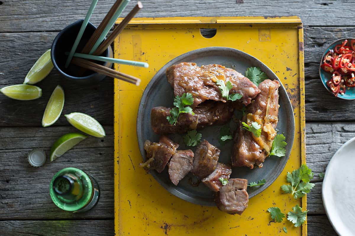 Sticky caramelised black pepper pork 