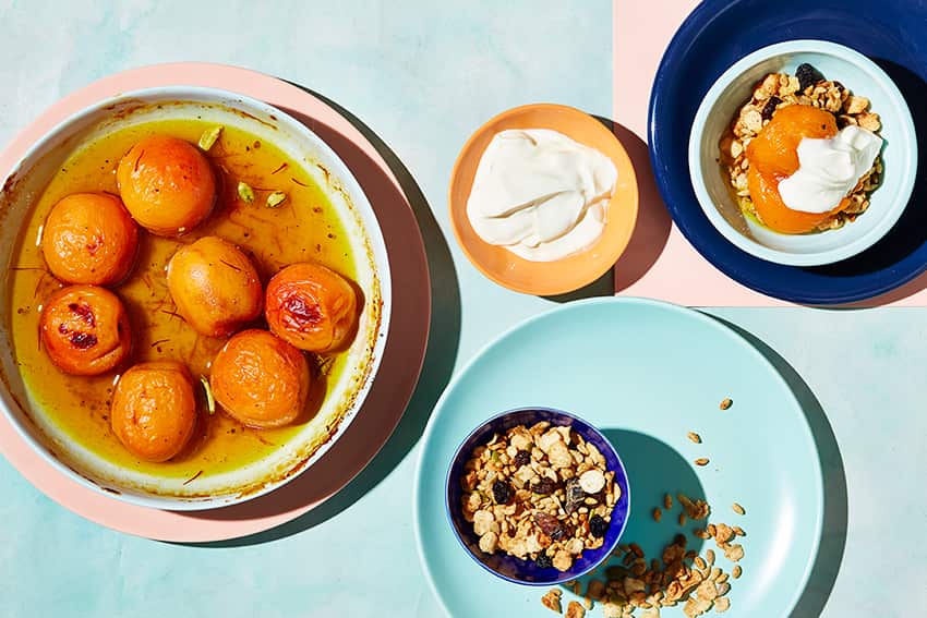 Roasted apricots with honey, cardamom and saffron