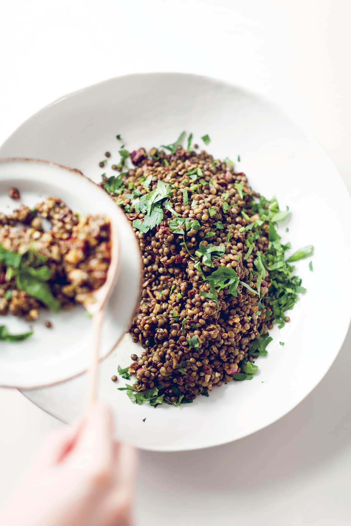 Roasted cauliflower with Lebanese lentils and kaniwa