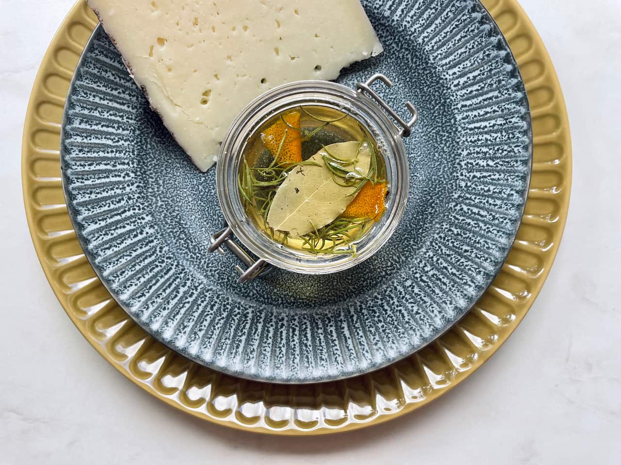 Rosemary and orange honey with cheese