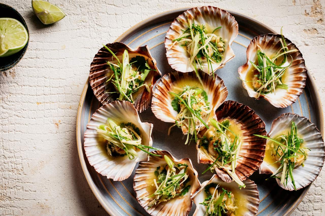 Caramelised peanut nahm jim with scallops