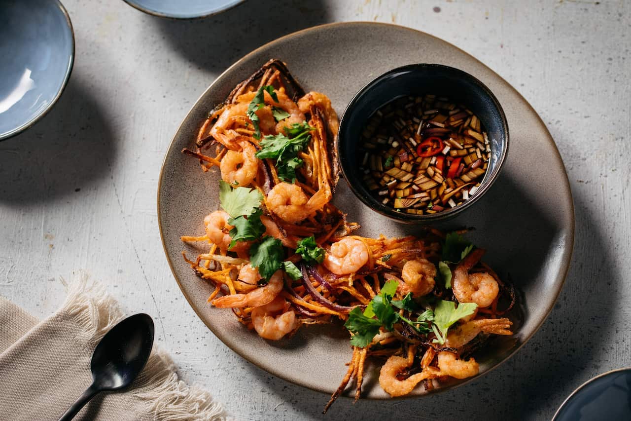 Filipino prawn fritters (okoy)