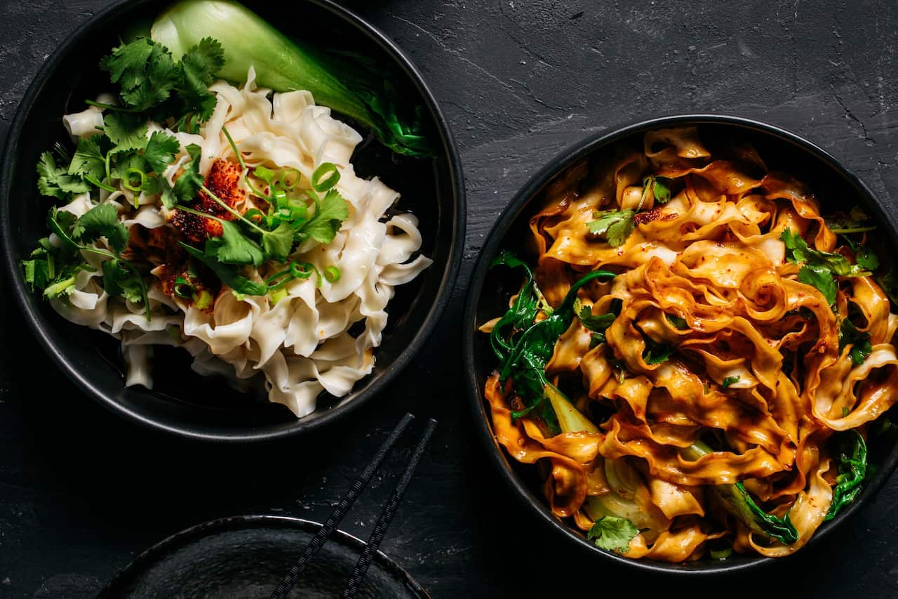 Oil-sprinkled noodles 