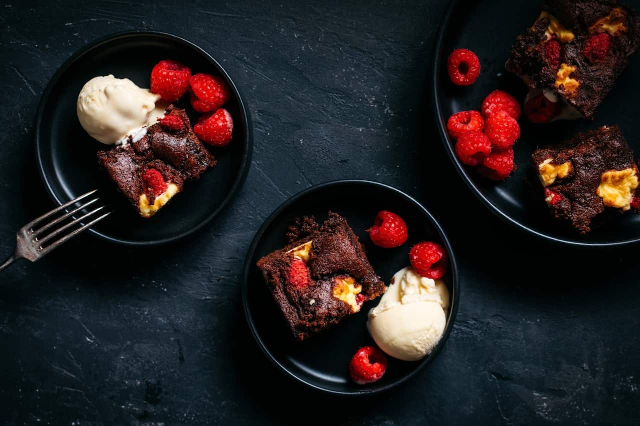 Chocolate raspberry cheesecake brownie