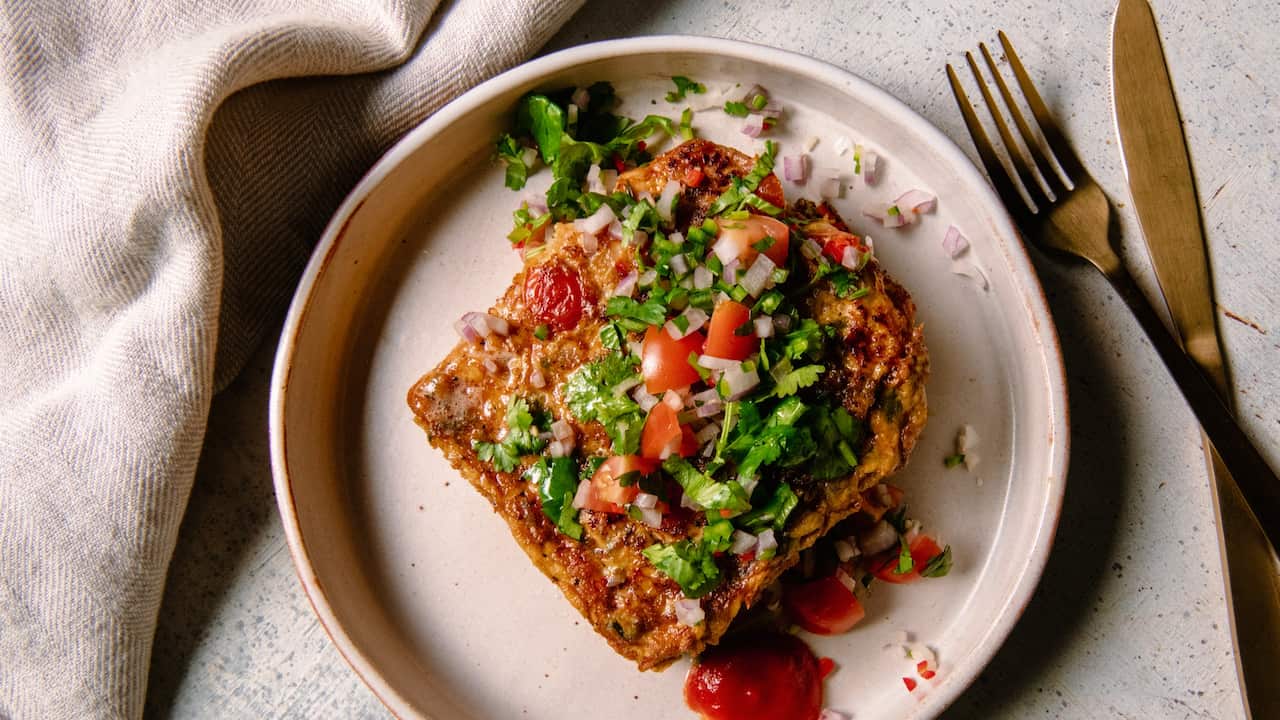 Bombay toast with cheese 