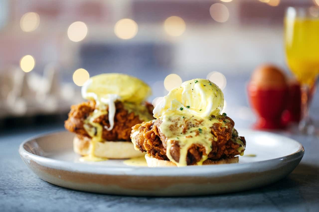 Fried chicken benedict