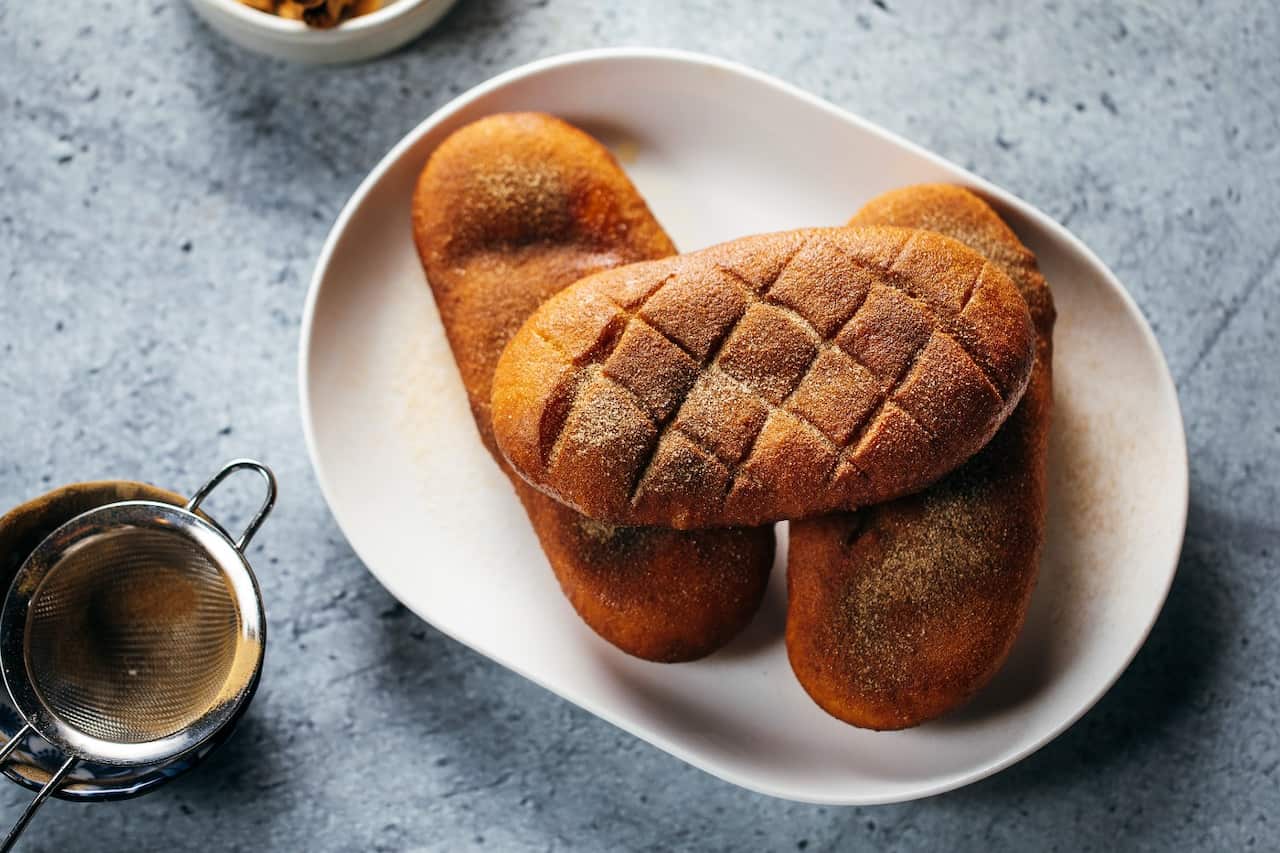 Maple and cinnamon beavertails