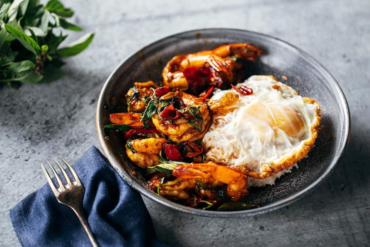 Prawns with chilli and basil