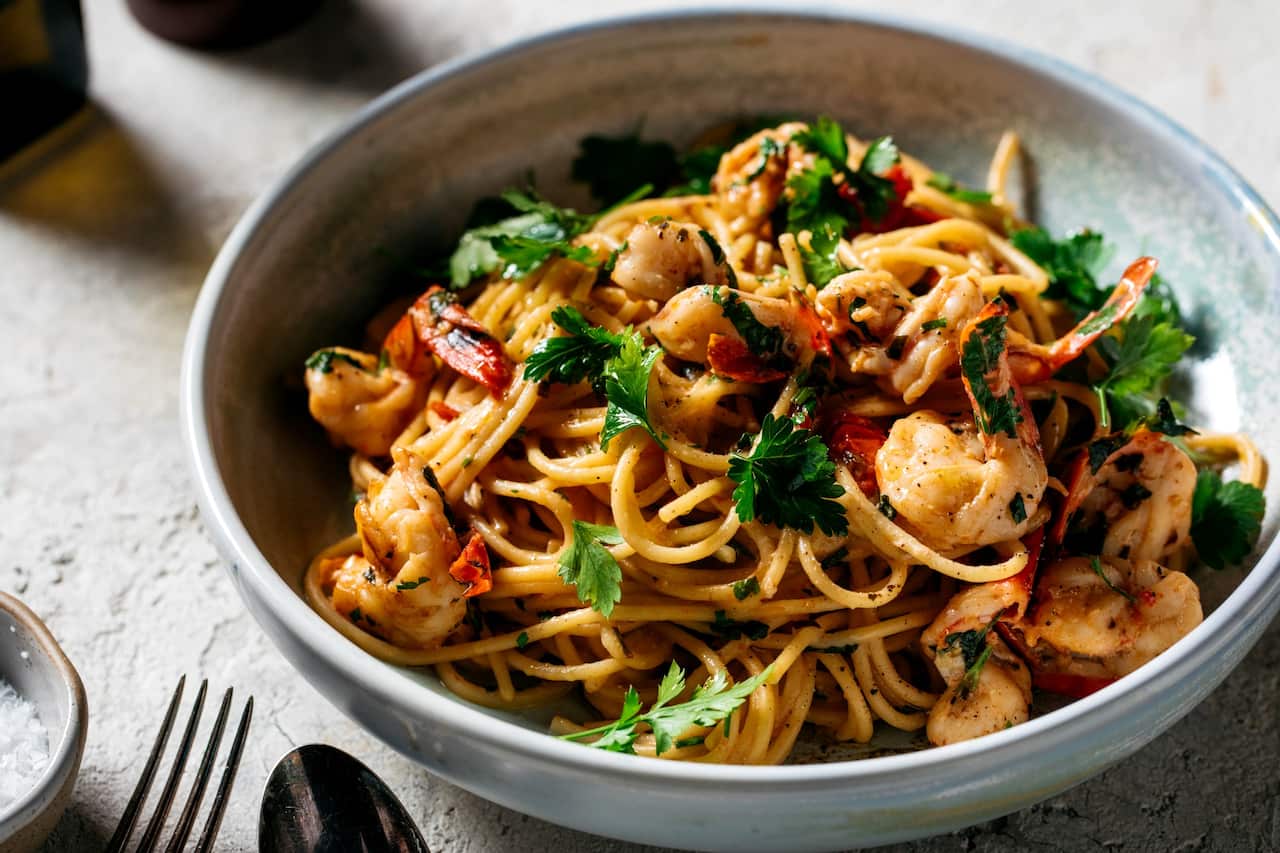 Taramasalata prawn spaghetti 