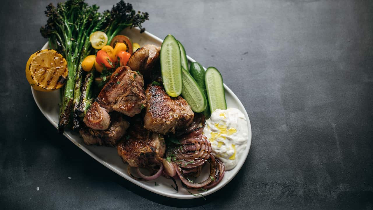 Lamb chops with lemon pepper yoghurt 