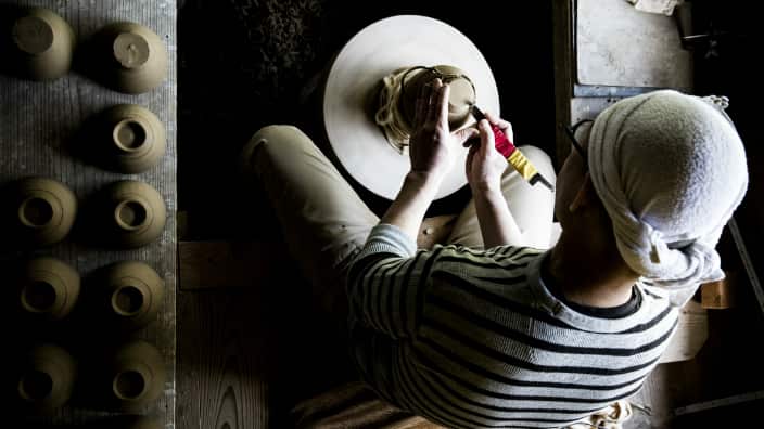 Once you are inside, you are surrounded by the beauty of Shimane, including the bowls.